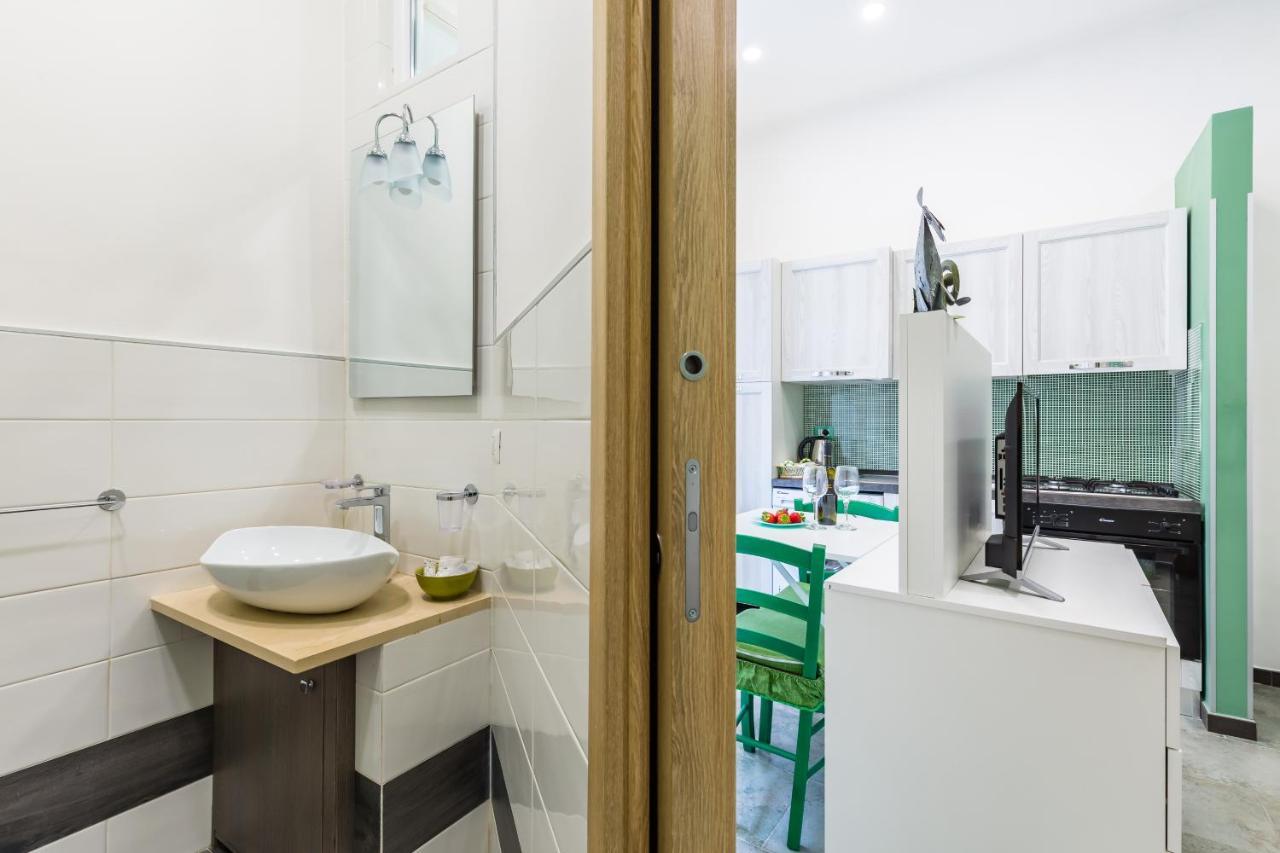 Gelso Complex Studios And Flat By Napoliapartments מראה חיצוני תמונה