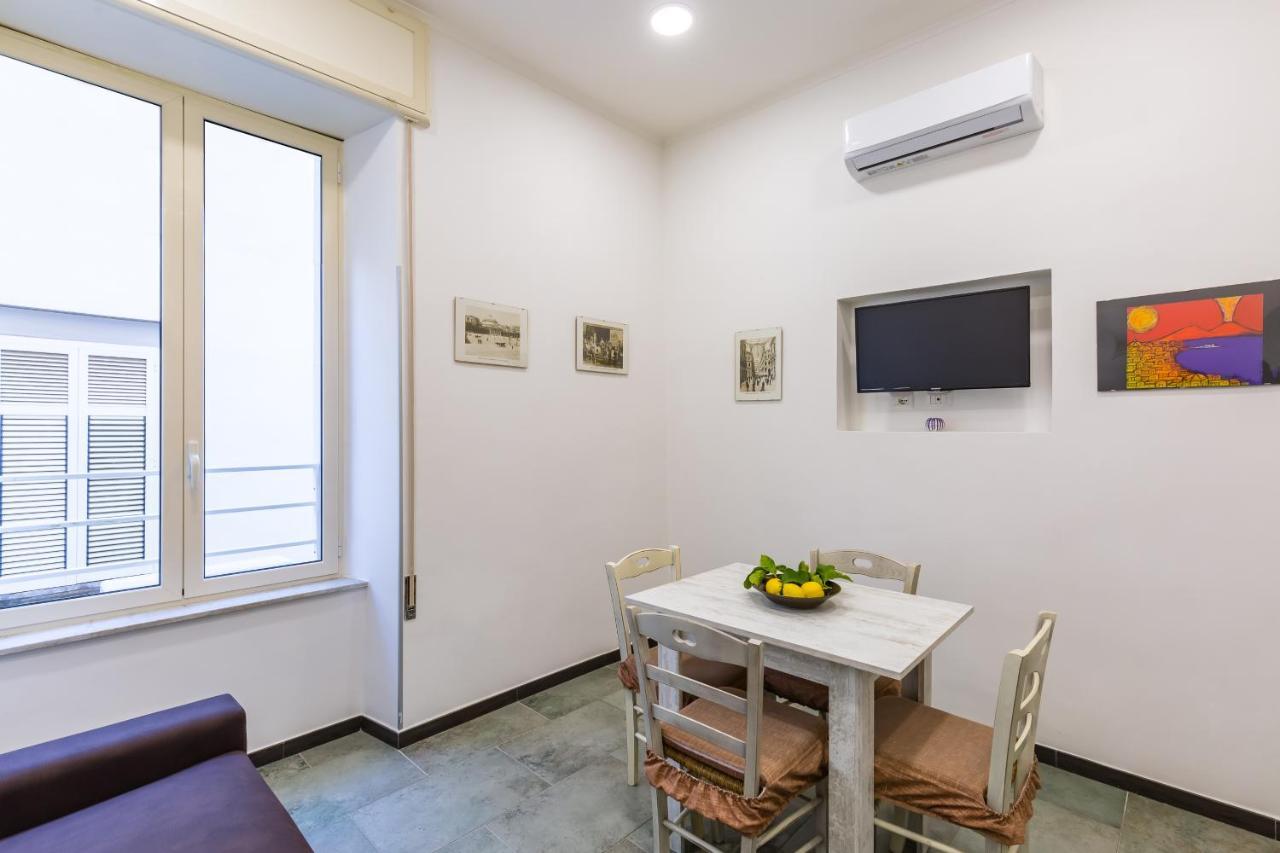 Gelso Complex Studios And Flat By Napoliapartments מראה חיצוני תמונה