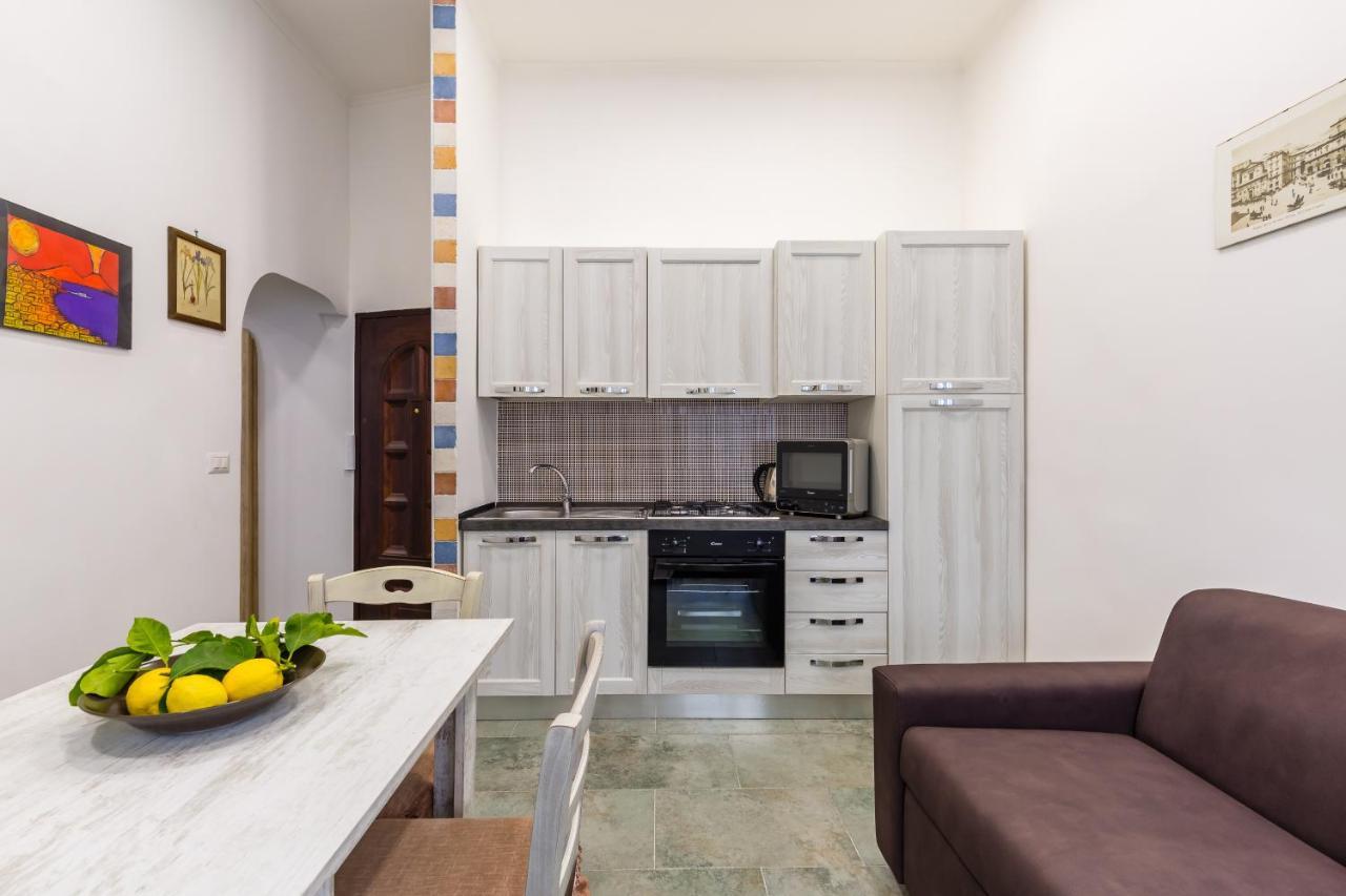 Gelso Complex Studios And Flat By Napoliapartments מראה חיצוני תמונה