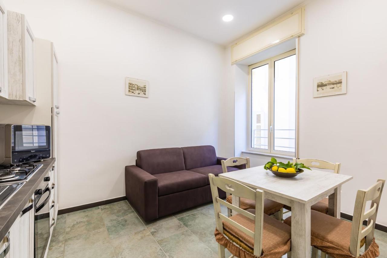 Gelso Complex Studios And Flat By Napoliapartments מראה חיצוני תמונה